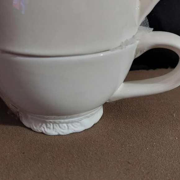 Vintage Teapot Cup Set Stacked White Porcelain with Relief Molded White Flowers - Picture 14 of 15